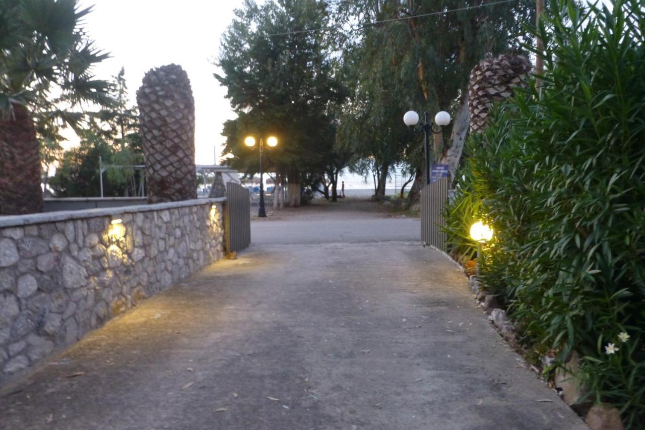 Chriselen Eleonas Exterior foto